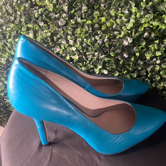 Brand New Authentic Vince Camuto Pumps